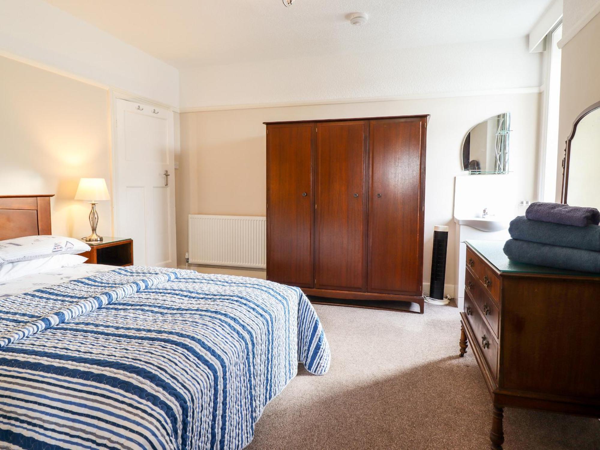 Meadway House Villa Rhôs-on-Sea Екстериор снимка