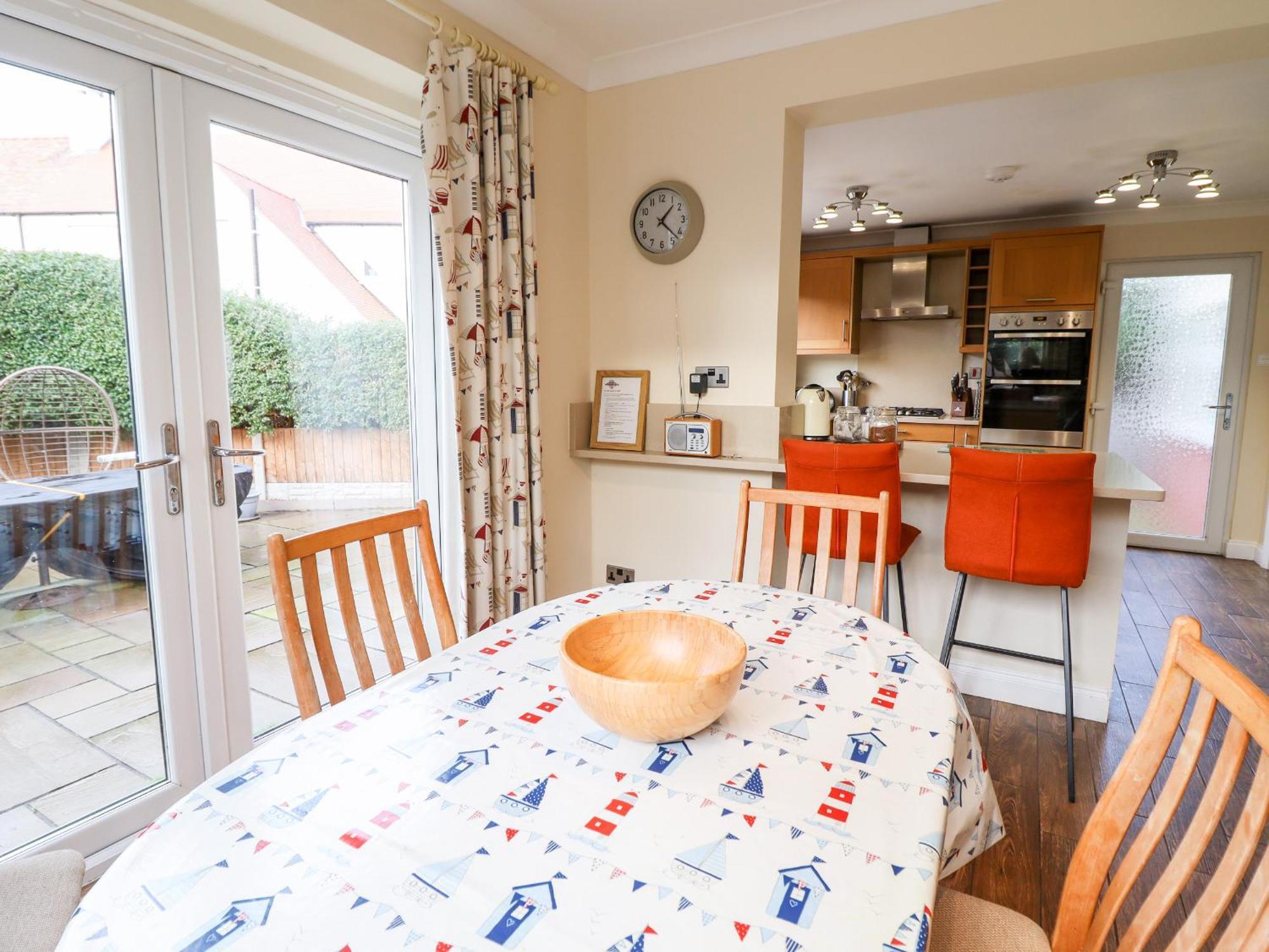 Meadway House Villa Rhôs-on-Sea Екстериор снимка